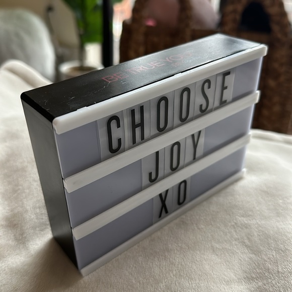 Mini Lightbox - Picture 3 of 9